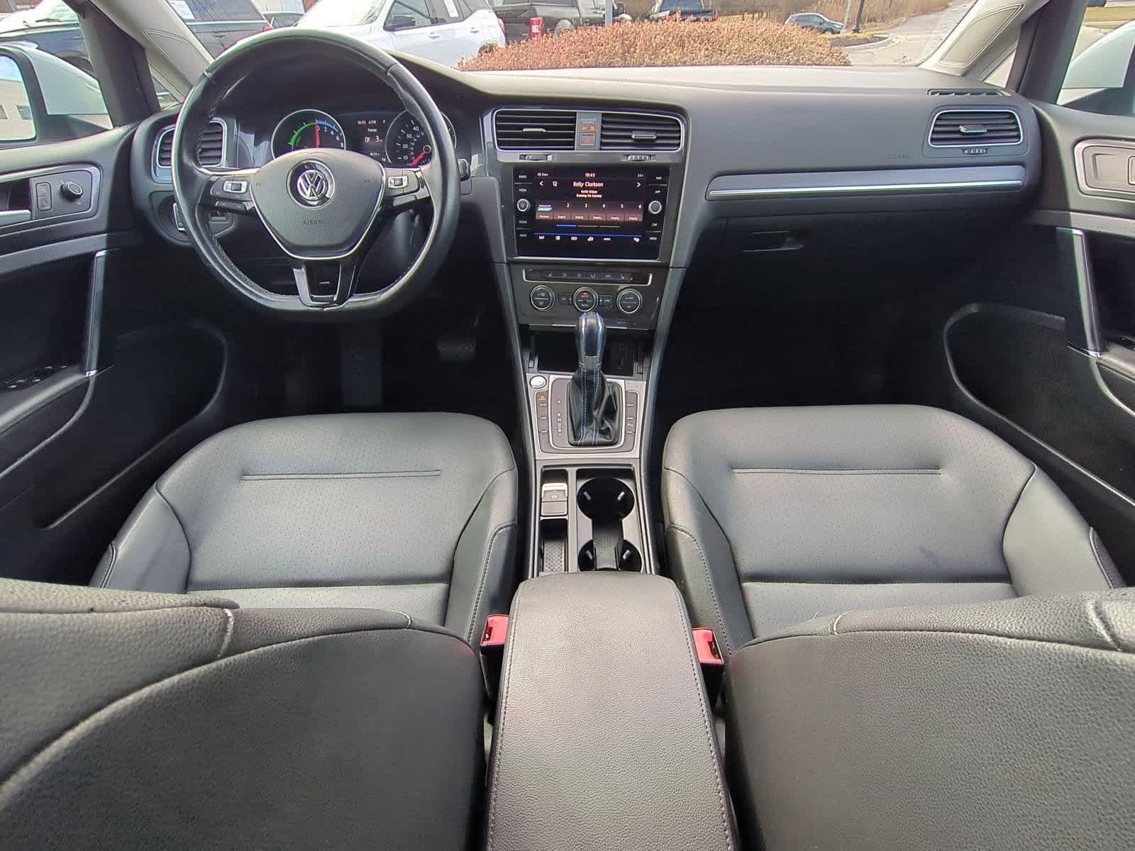 Thumbnail: 2017 Volkswagen e-Golf - 15