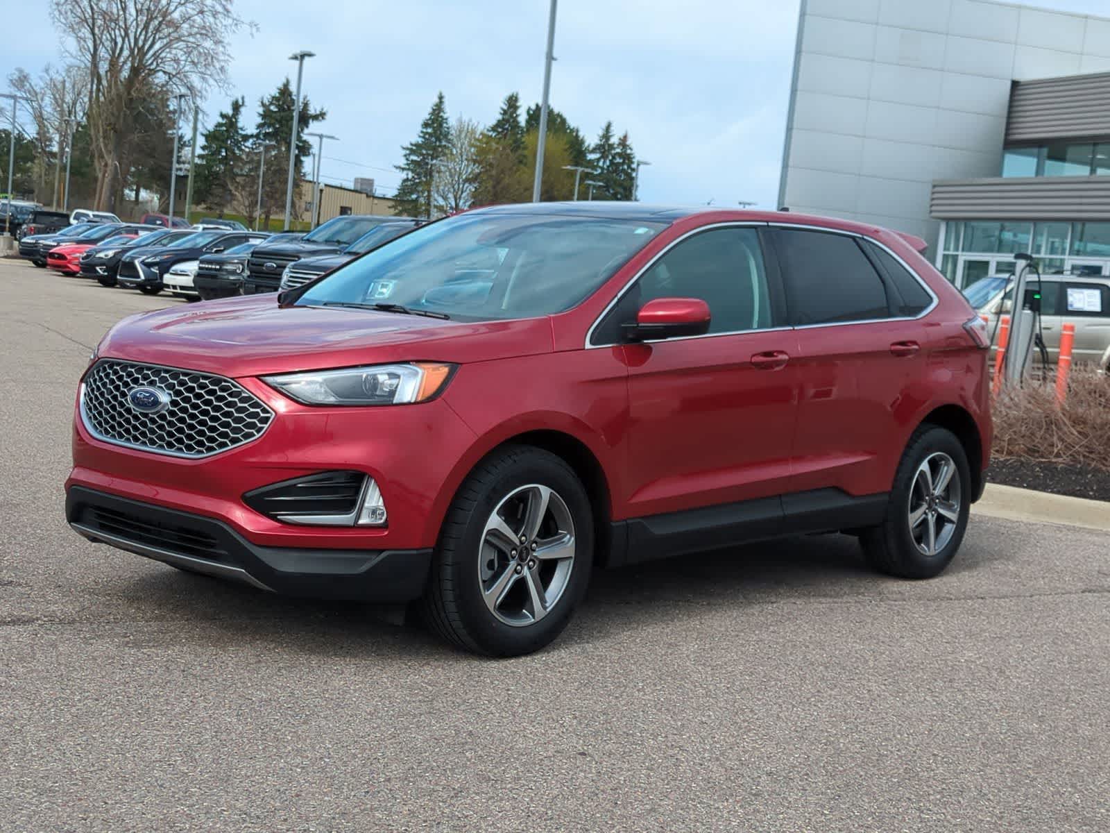 Thumbnail: 2023 Ford Edge - 4