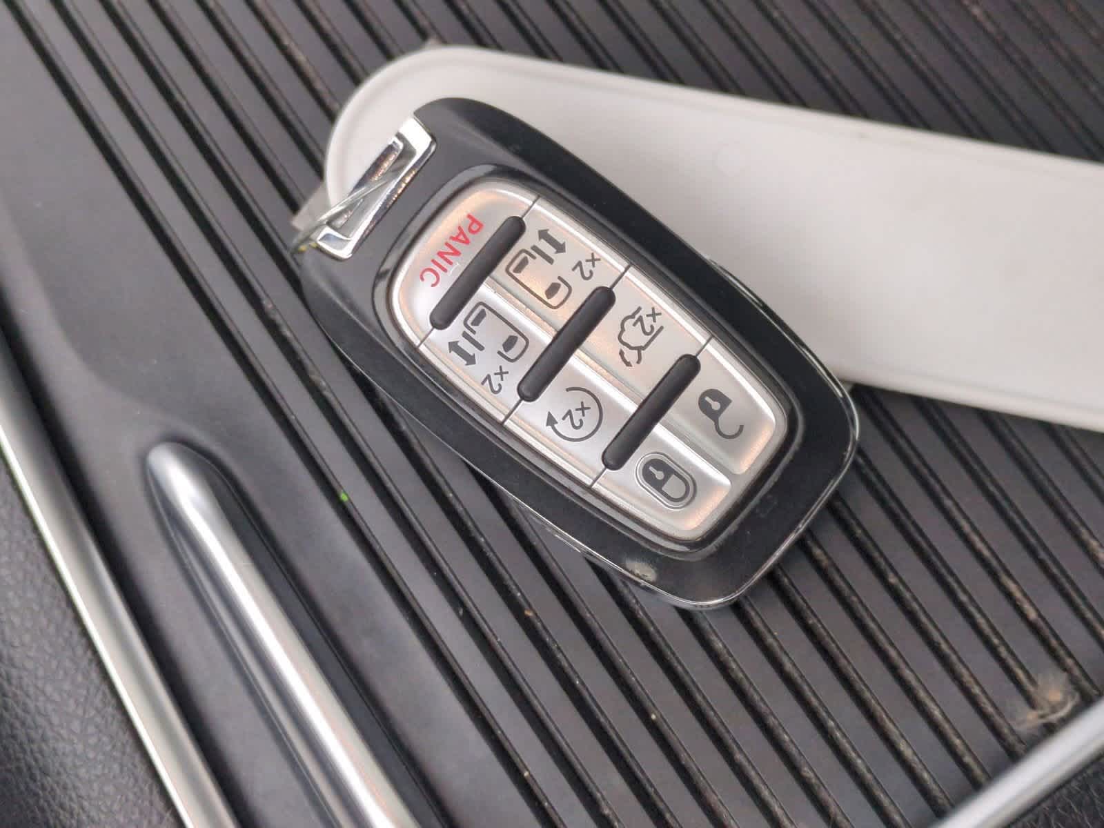 Thumbnail: 2022 Chrysler Pacifica - 39