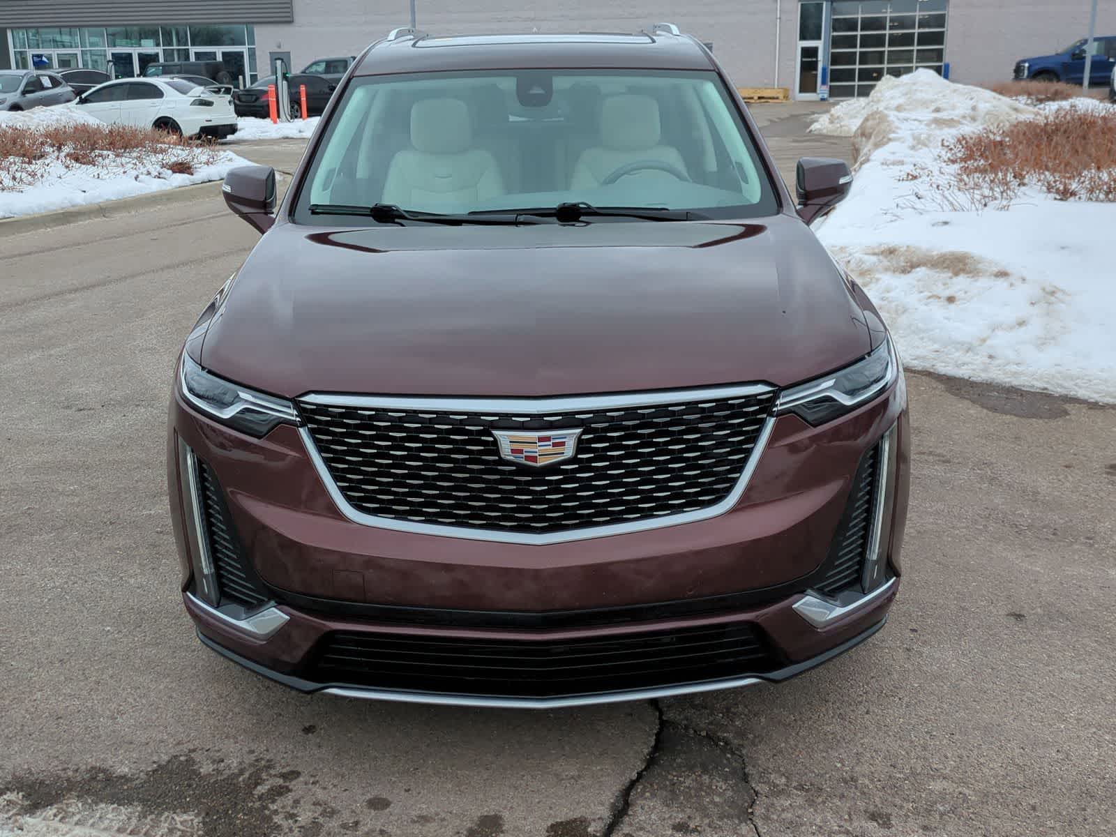 Thumbnail: 2022 Cadillac XT6 - 3