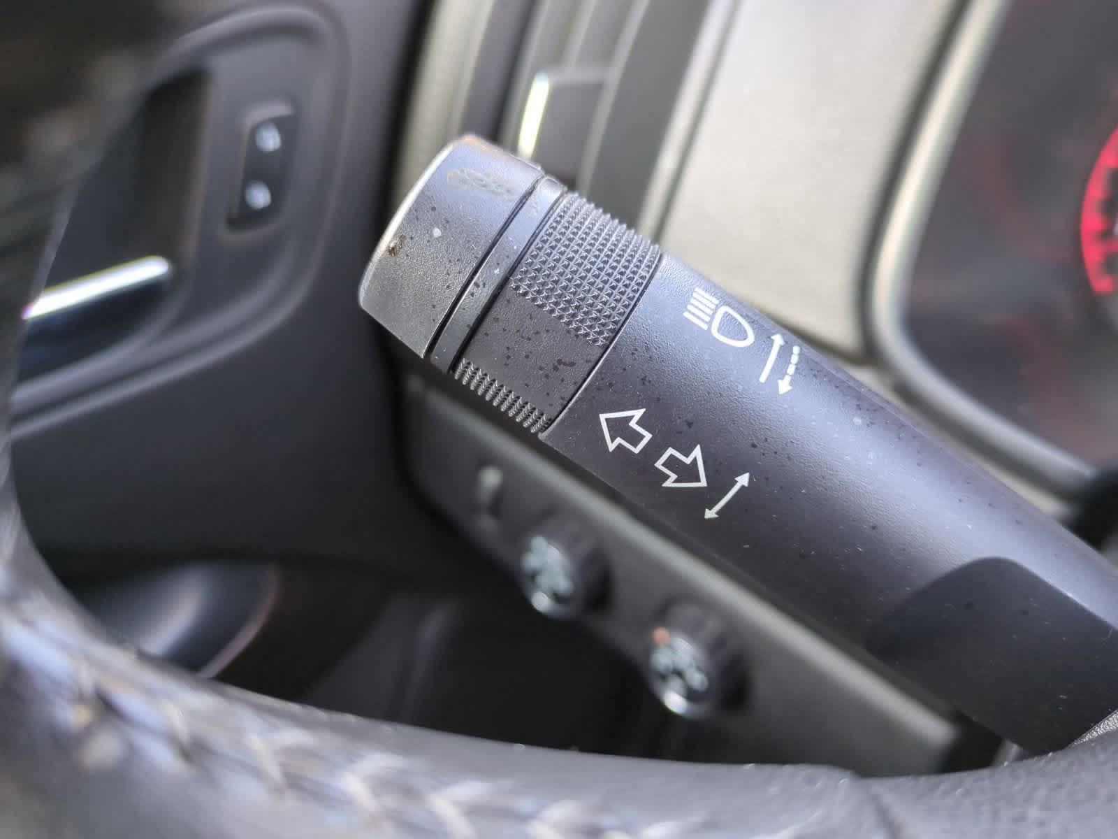 Thumbnail: 2015 GMC Canyon - 26