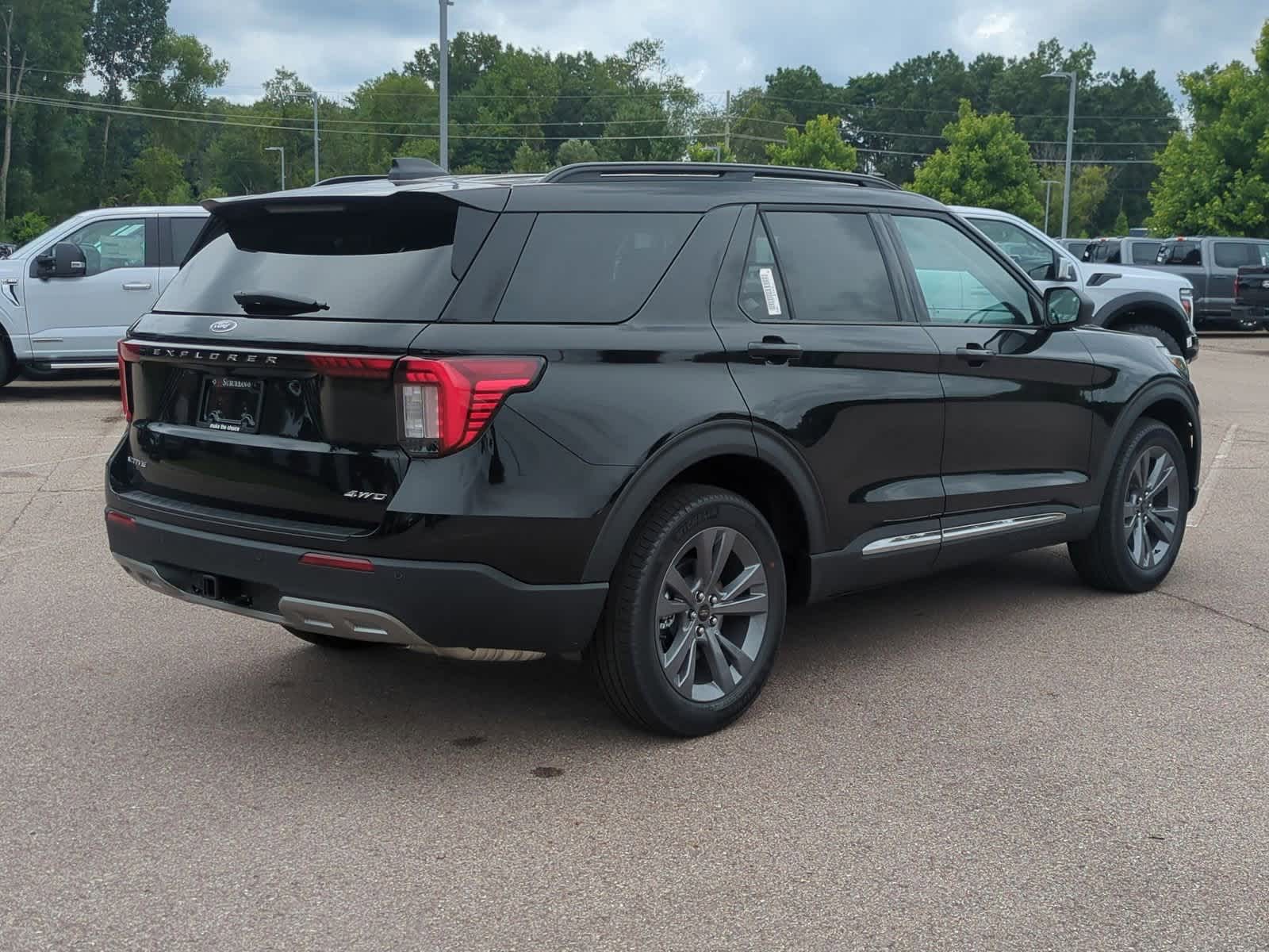 Thumbnail: 2025 Ford Explorer - 8