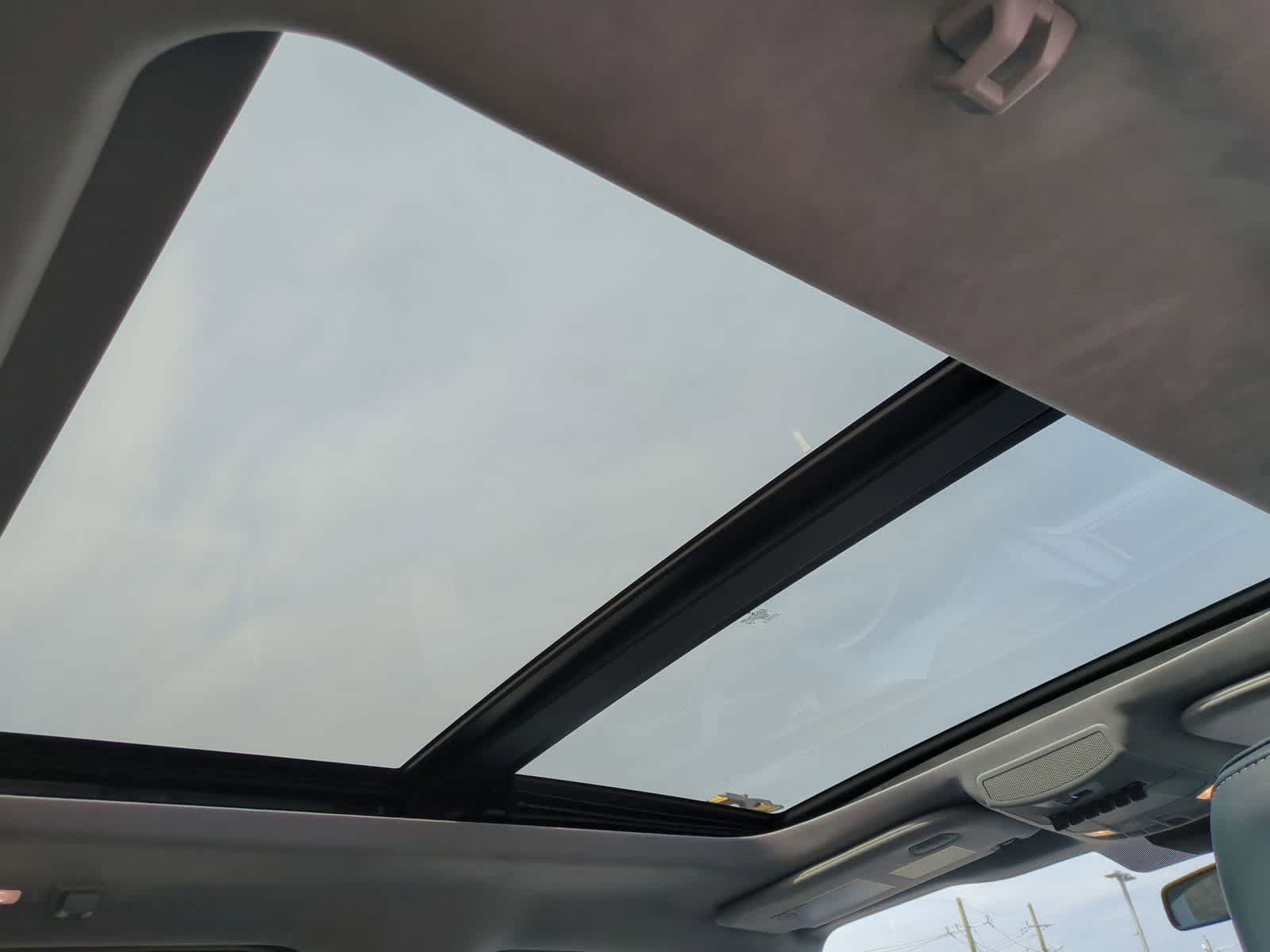 Thumbnail: 2022 Ford Econoline - 22