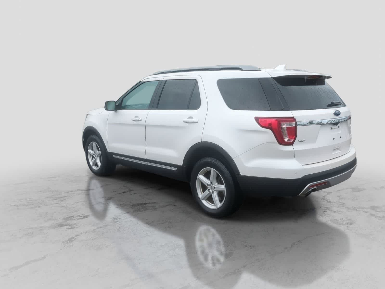 Thumbnail: 2017 Ford Explorer - 6