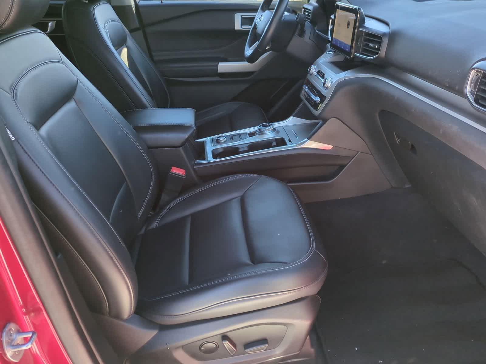 Thumbnail: 2022 Ford Explorer - 23