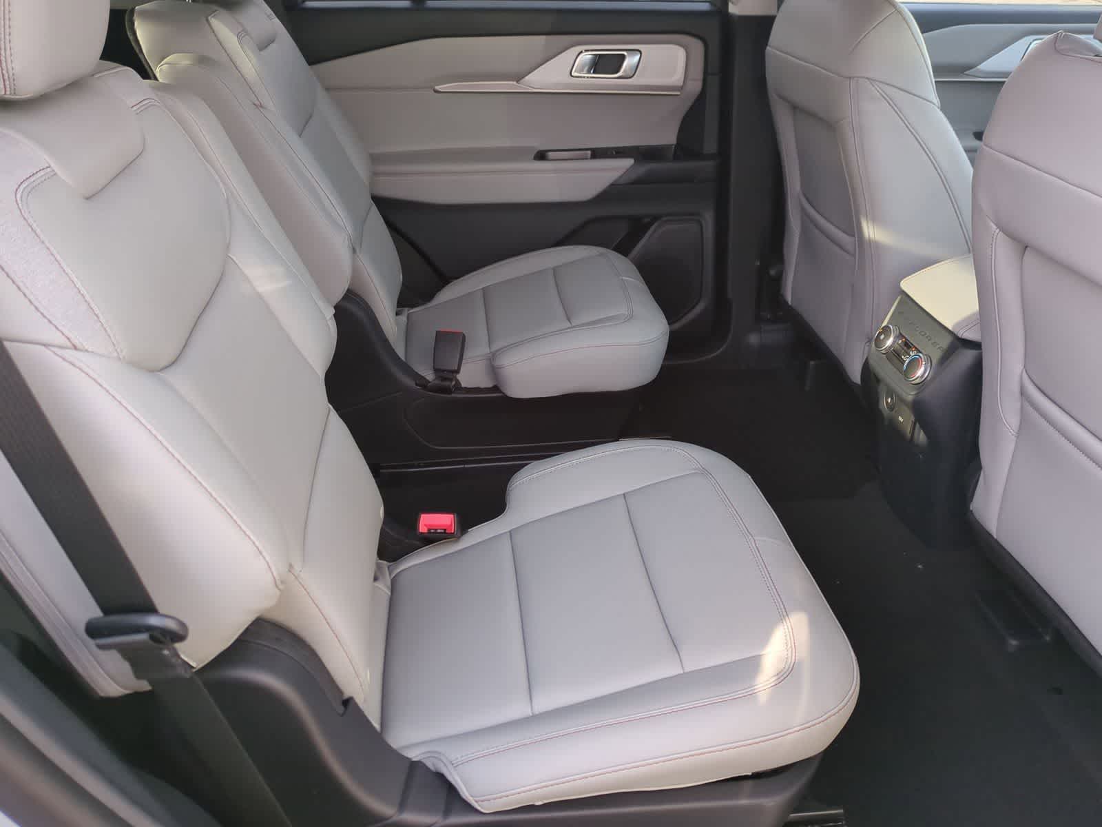 Thumbnail: 2026 Ford Explorer - 20