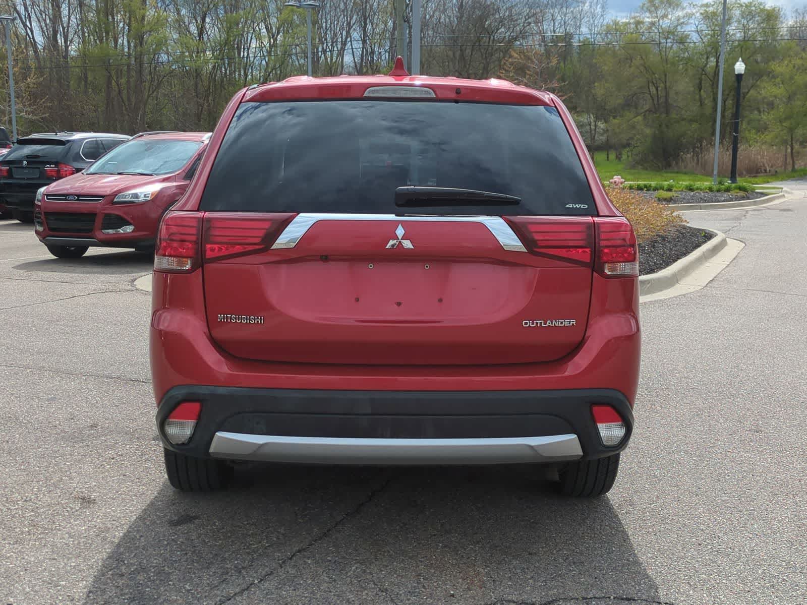 Thumbnail: 2018 Mitsubishi Outlander - 7