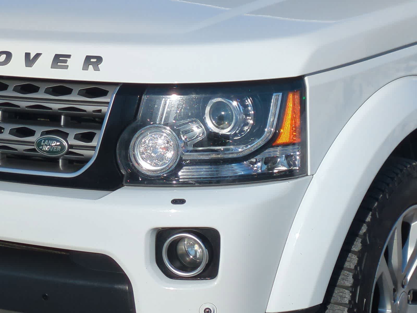 Thumbnail: 2016 Land Rover LR4 - 11