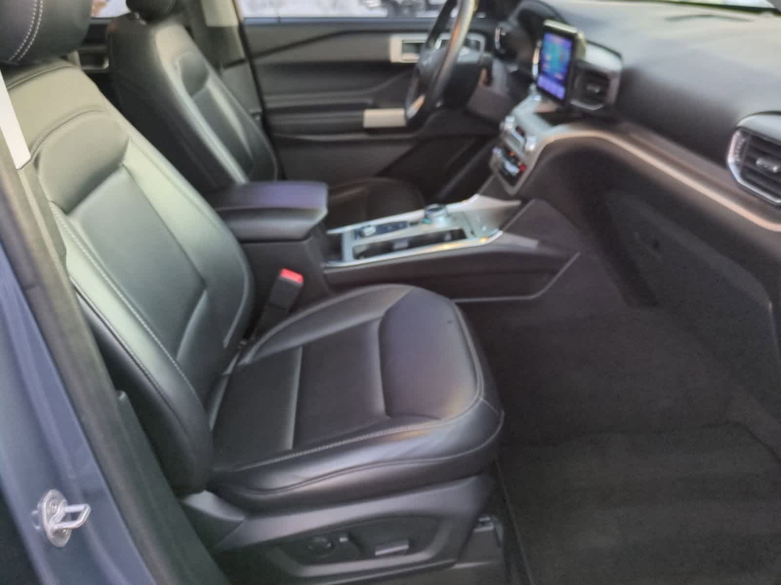 Thumbnail: 2021 Ford Explorer - 23