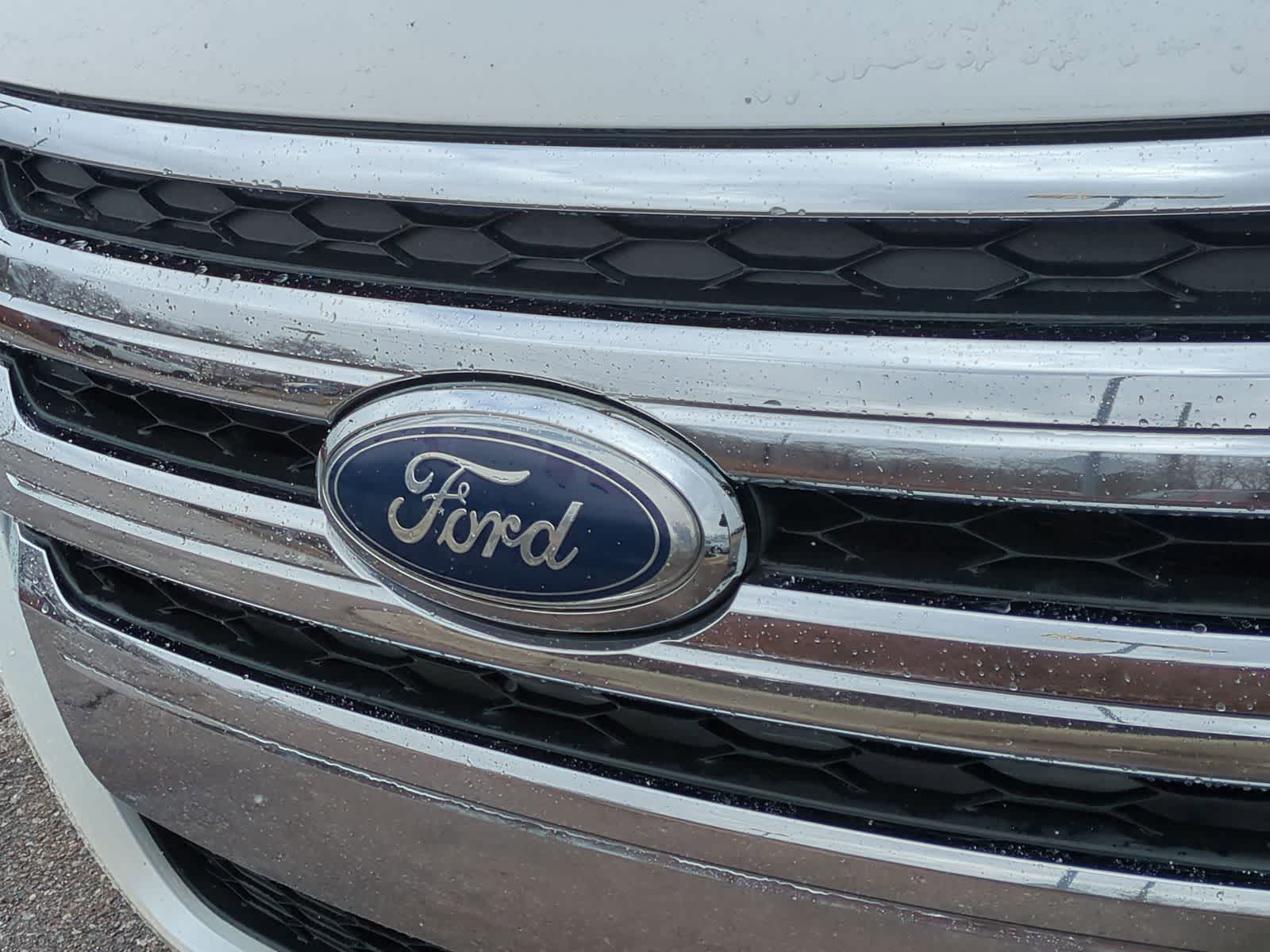 Thumbnail: 2011 Ford Edge - 12