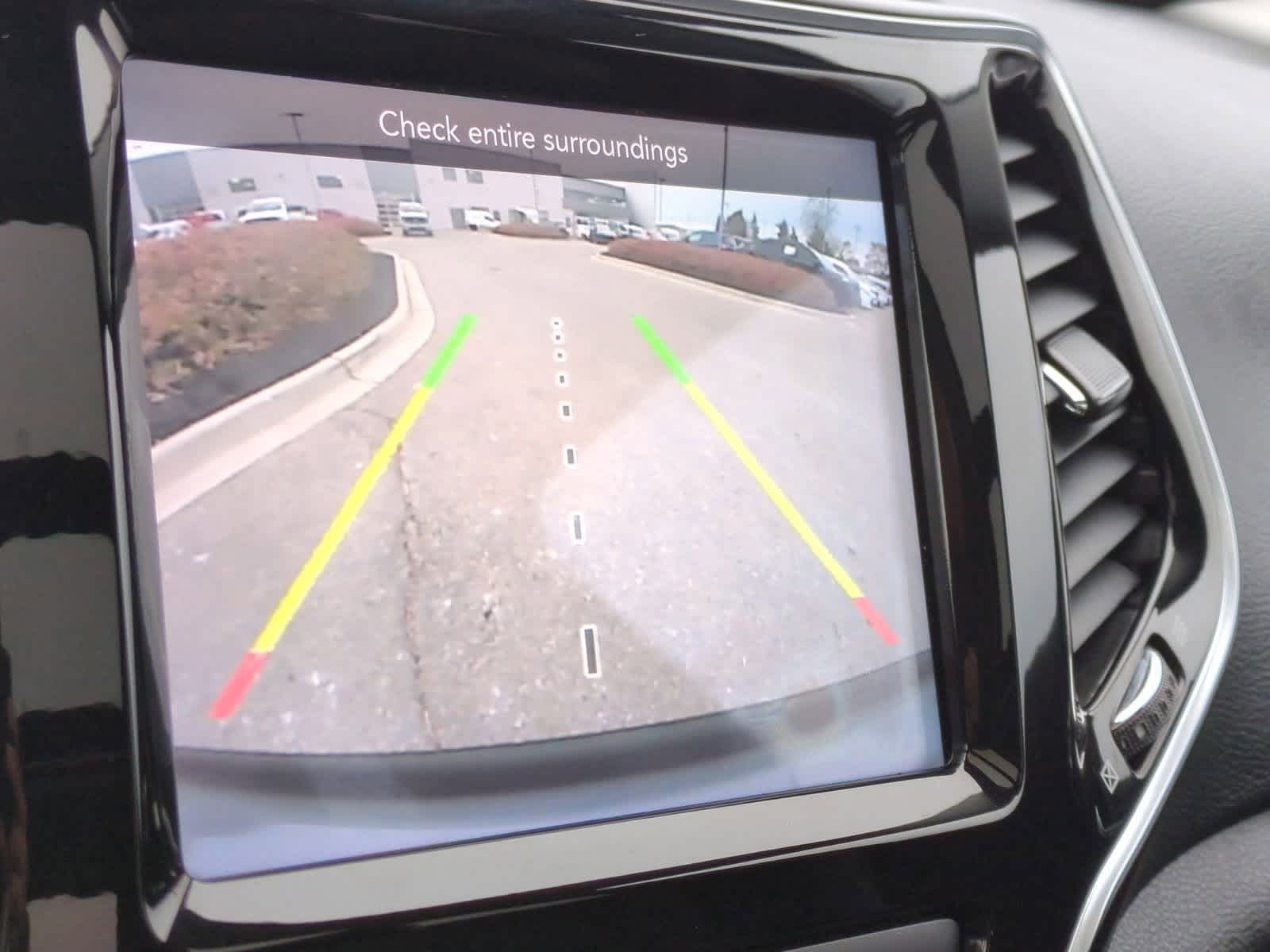 Thumbnail: 2020 Jeep Cherokee - 30