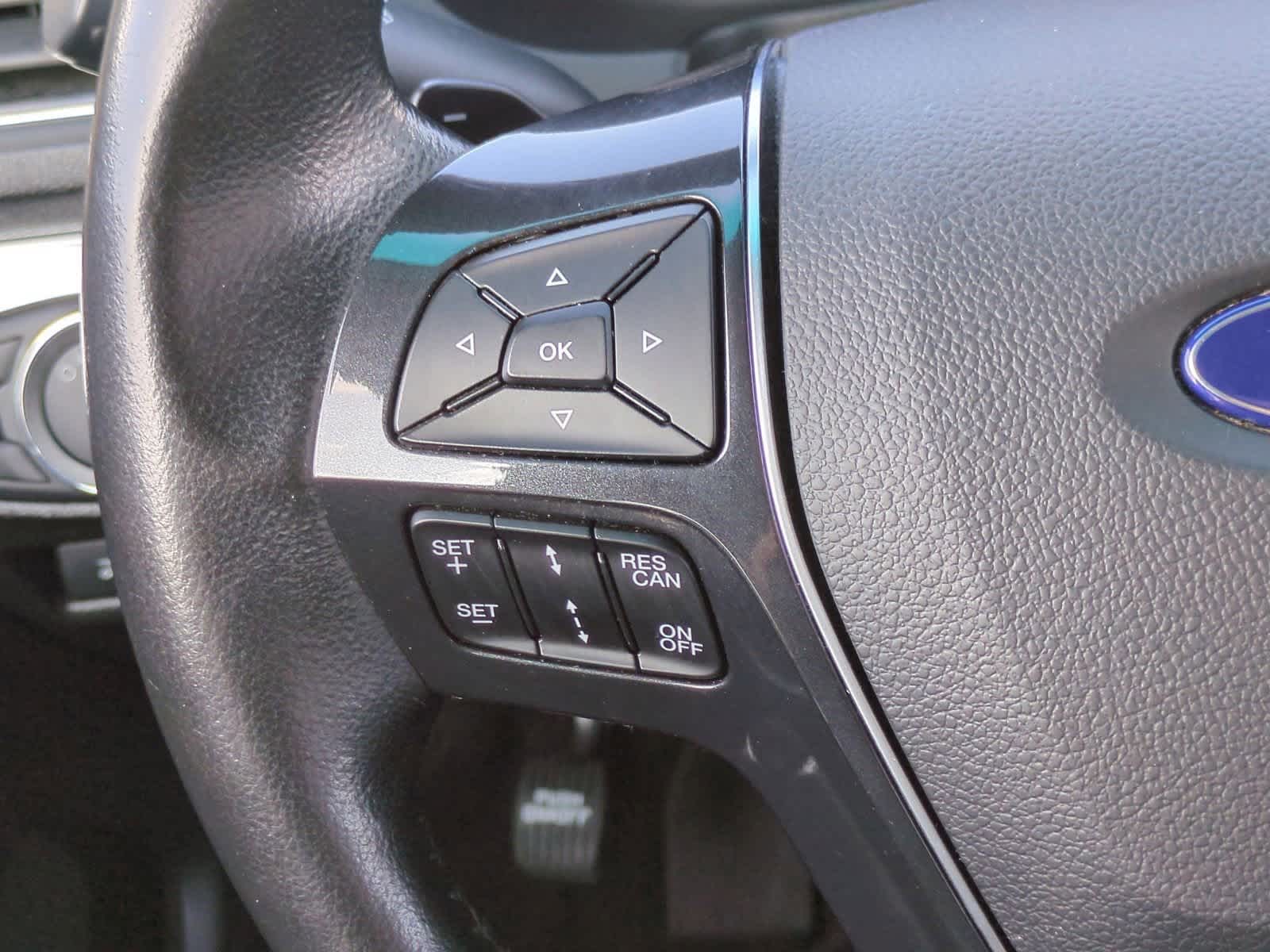 Thumbnail: 2016 Ford Explorer - 23