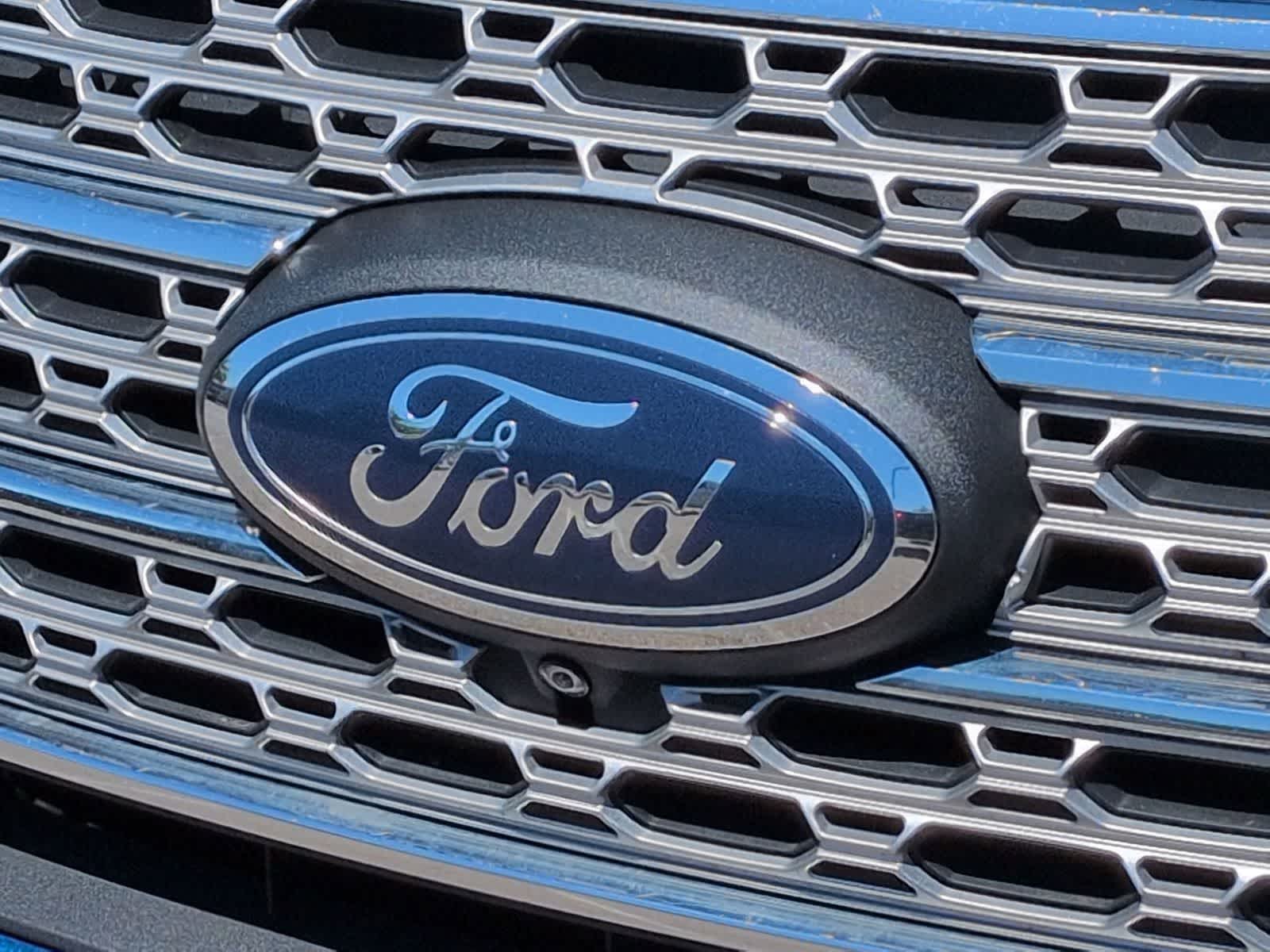 Thumbnail: 2022 Ford Explorer - 12