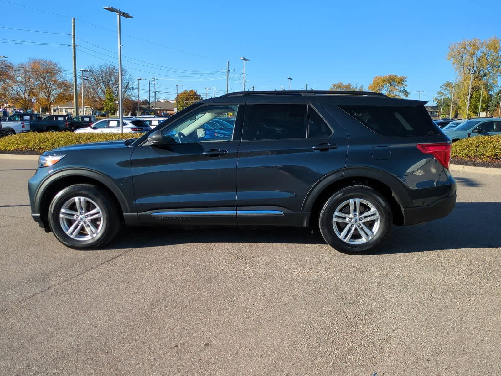 Thumbnail: 2022 Ford Explorer - 5