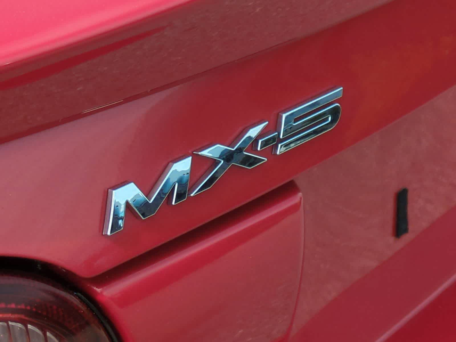 Thumbnail: 2004 Mazda MX-5 Miata - 9