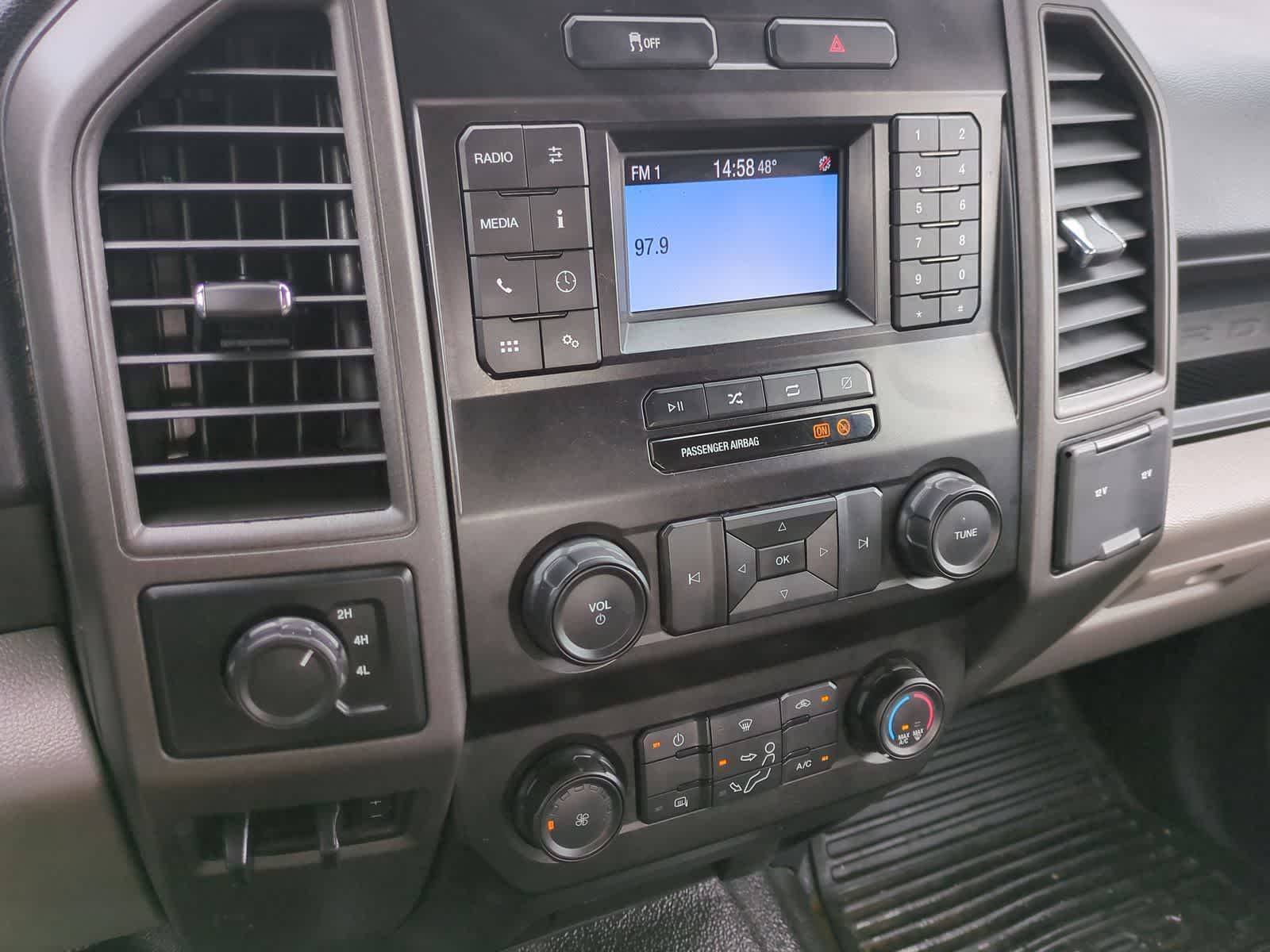 Thumbnail: 2022 Ford Econoline - 27