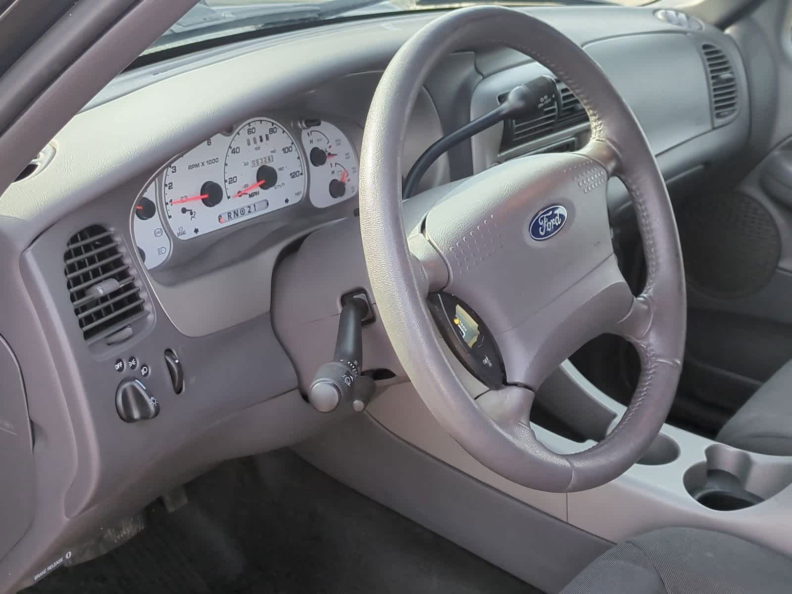 Thumbnail: 2001 Ford Explorer Sport Trac - 10