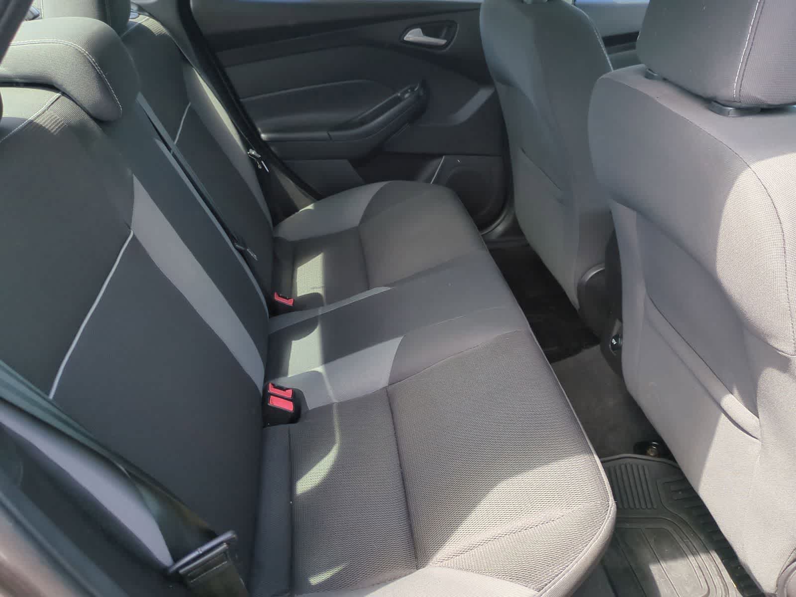 Thumbnail: 2014 Ford Focus - 20