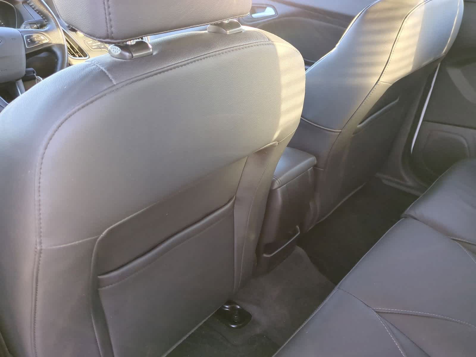 Thumbnail: 2015 Ford Focus - 18