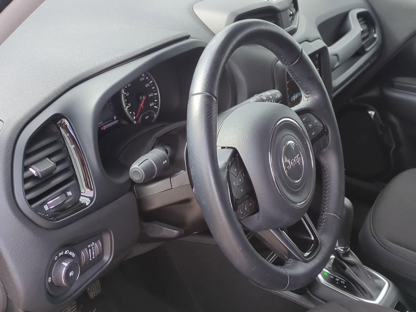 Thumbnail: 2020 Jeep Renegade - 10