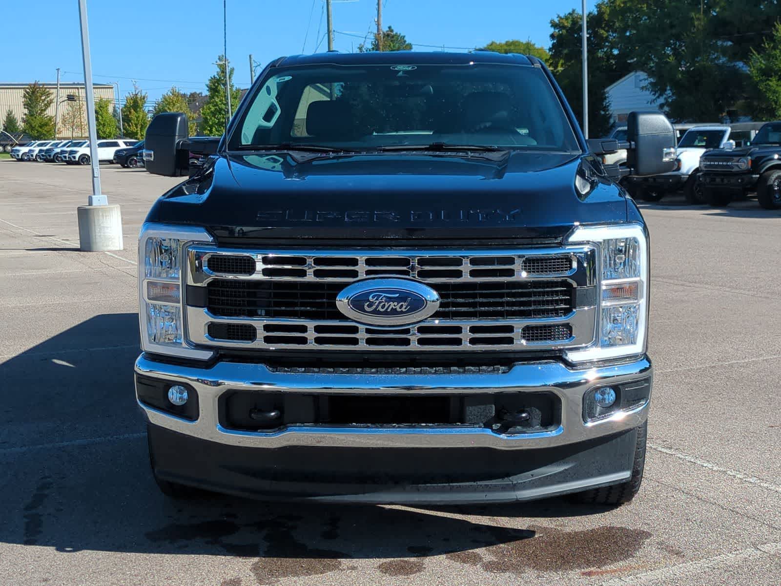 Thumbnail: 2025 Ford Econoline - 3