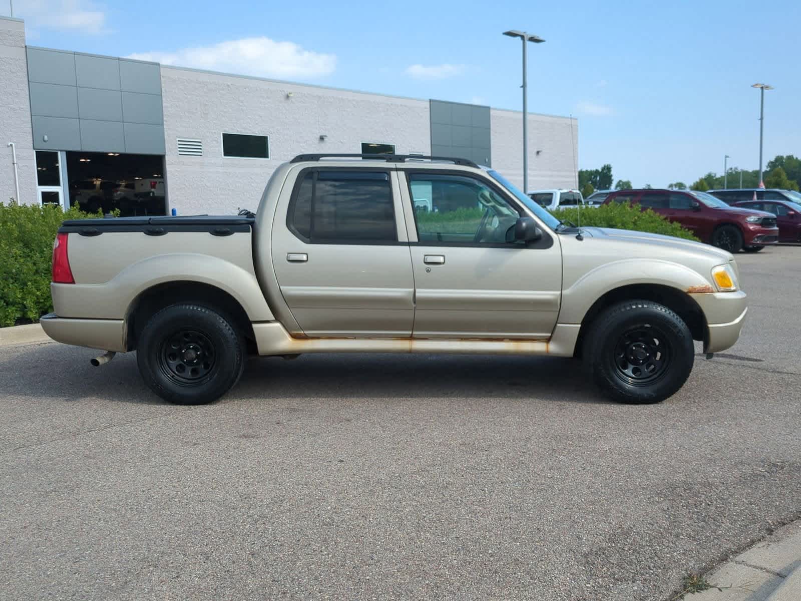 Thumbnail: 2004 Ford Explorer Sport Trac - 9