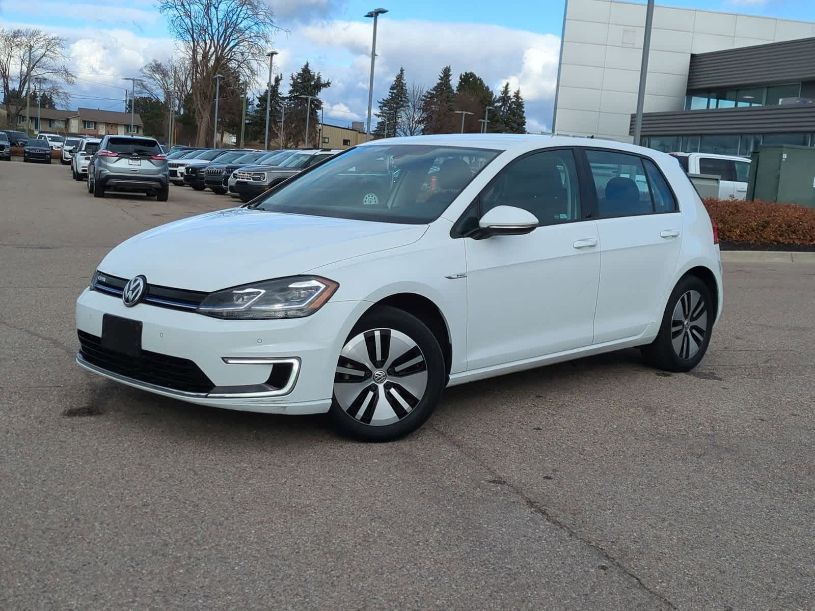 2017 Volkswagen e-Golf SEL Premium -
                  Waterford, MI