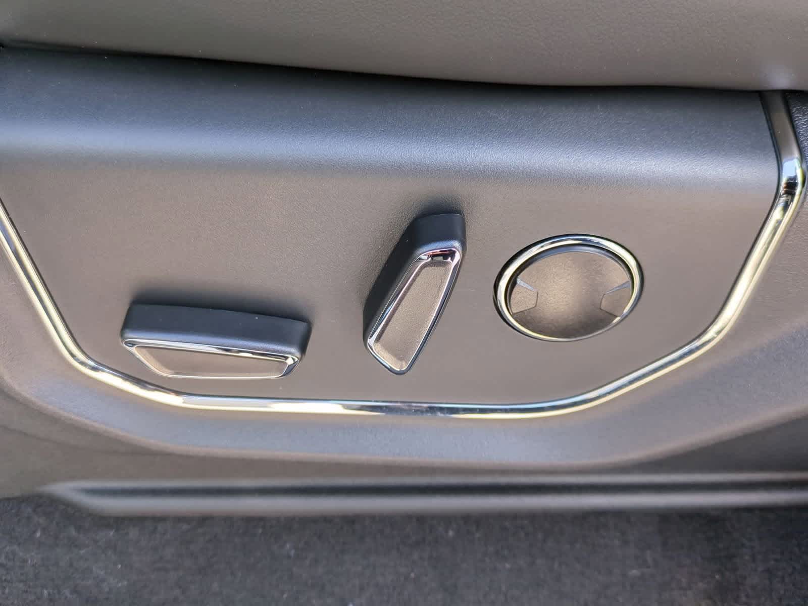 Thumbnail: 2024 Ford Expedition MAX - 17