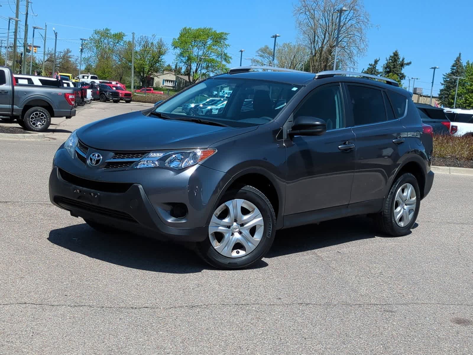 2015 Toyota RAV4 LE -
                  Waterford, MI