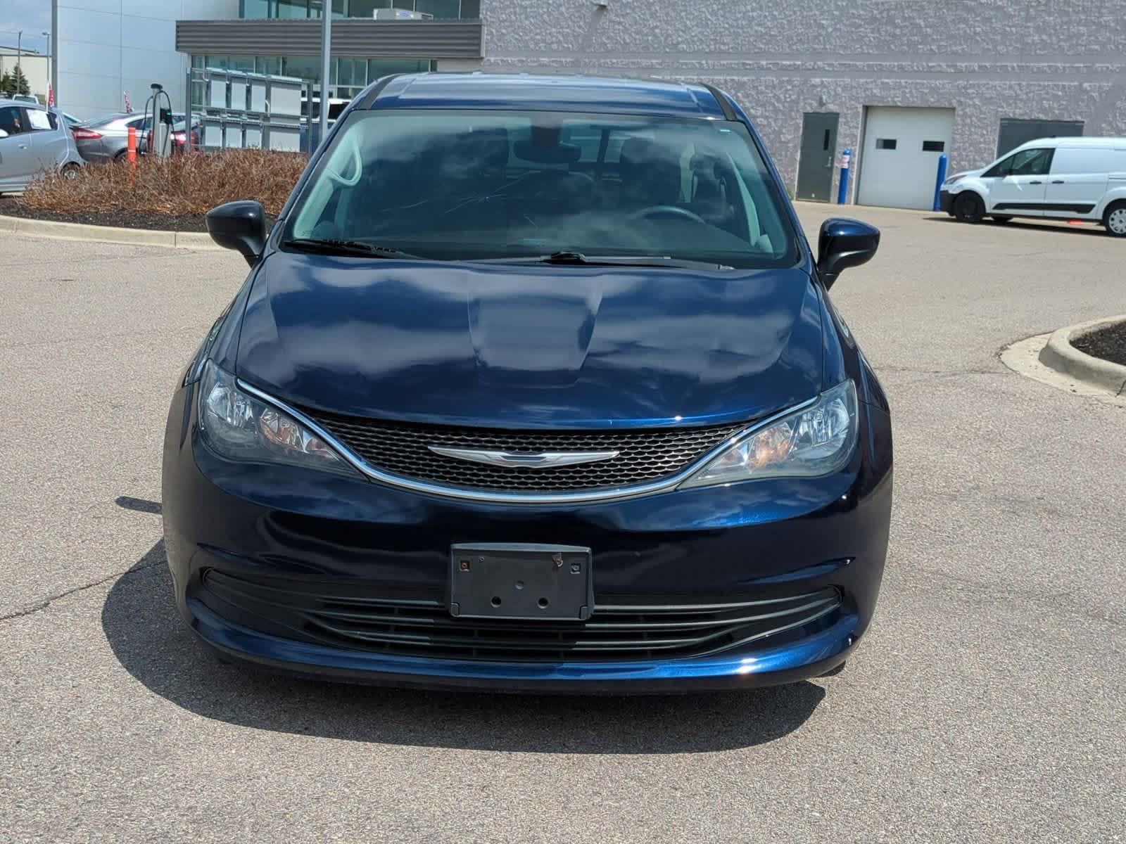 2017 Chrysler Pacifica Touring 3