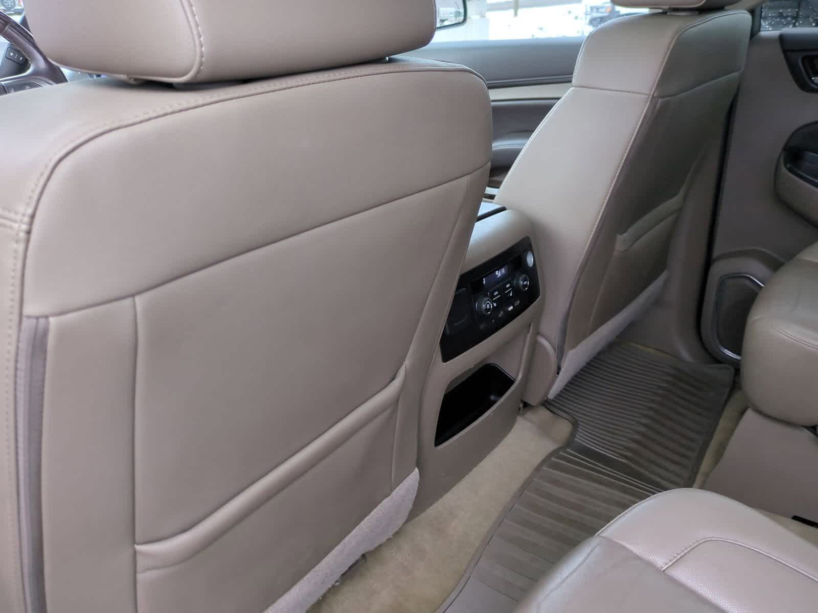 Thumbnail: 2017 Chevrolet Suburban - 18