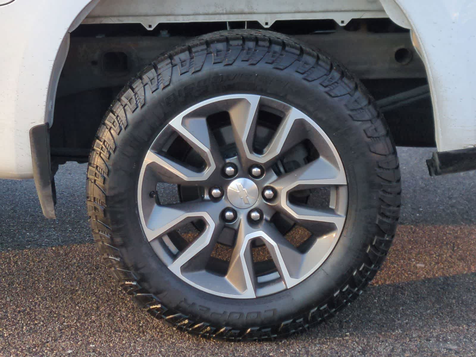 Thumbnail: 2022 Chevrolet Silverado 1500 - 14