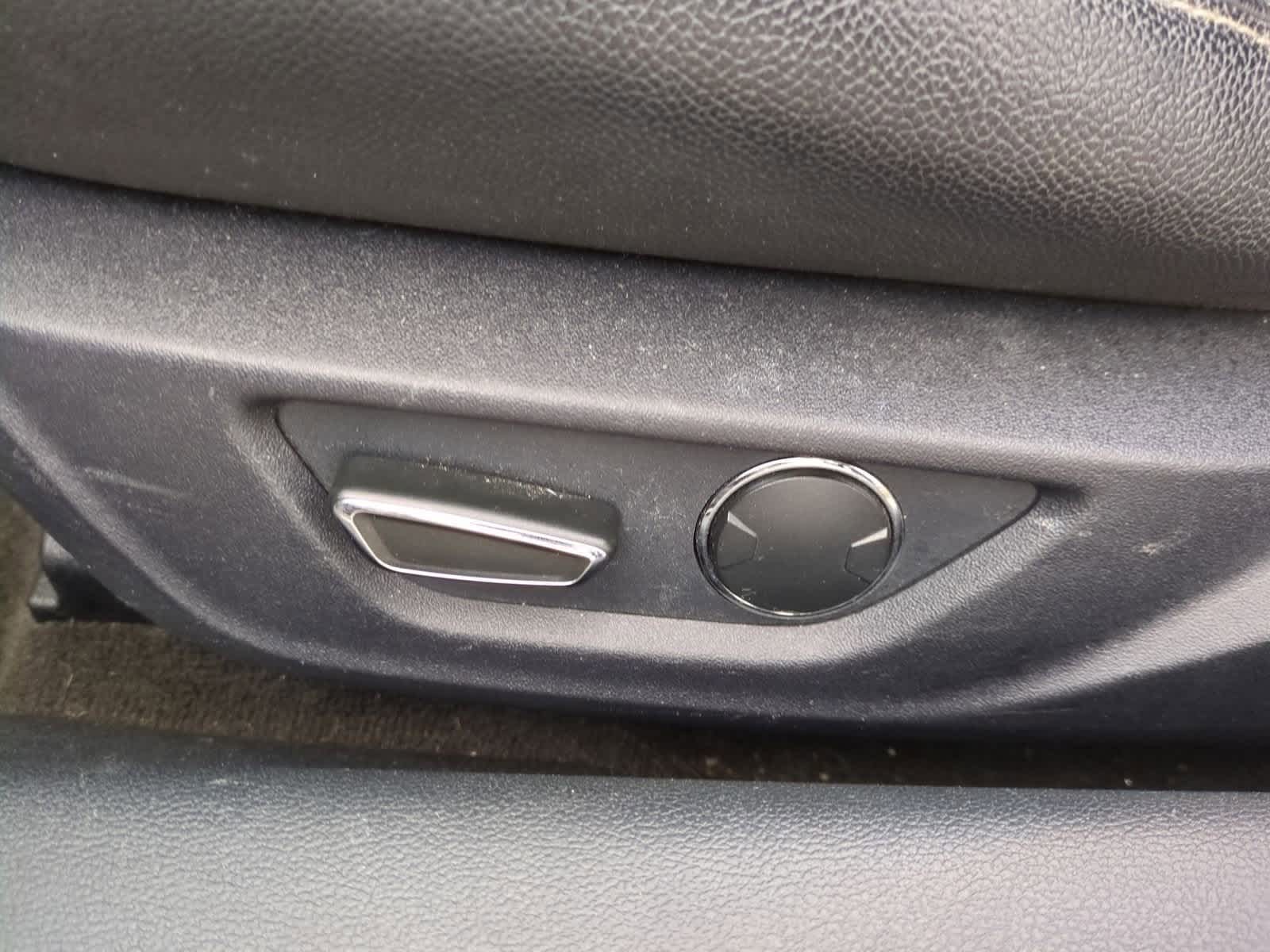 Thumbnail: 2015 Ford Mustang - 17