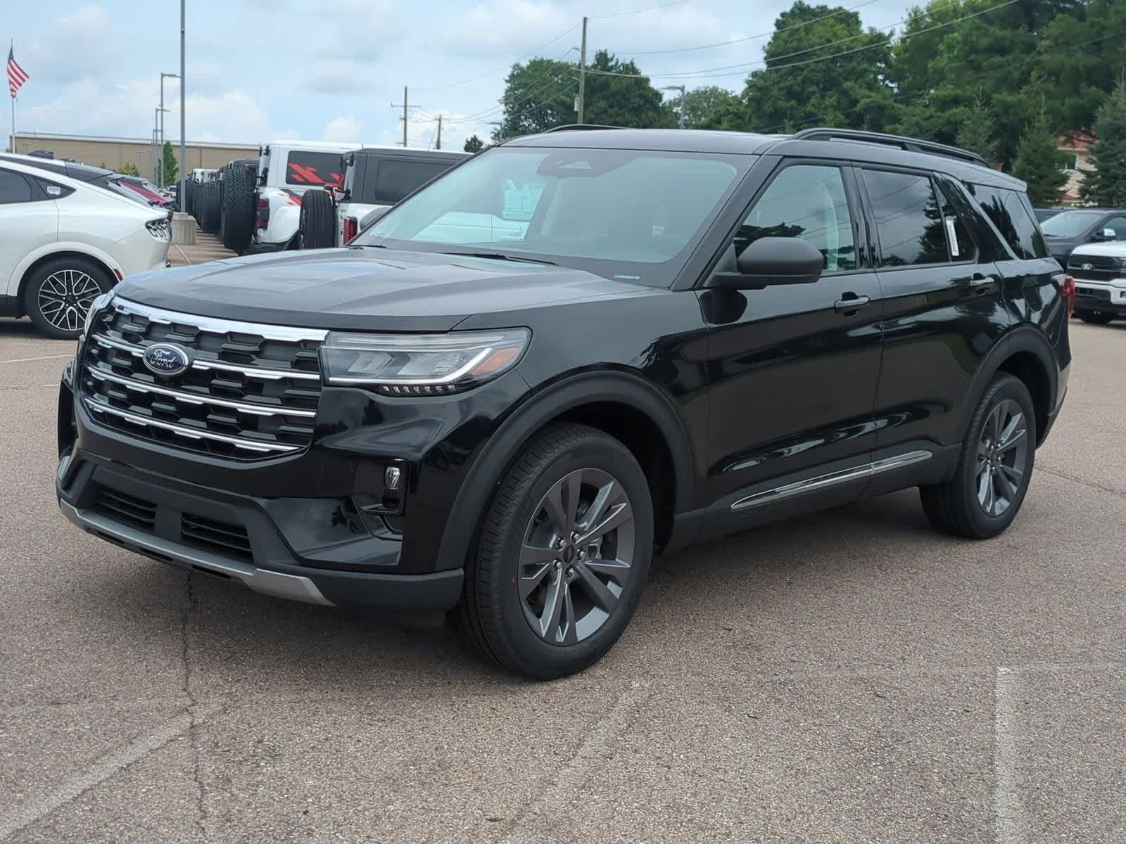 Thumbnail: 2025 Ford Explorer - 4