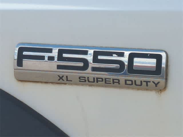 2005 Ford Econoline E-550 13
