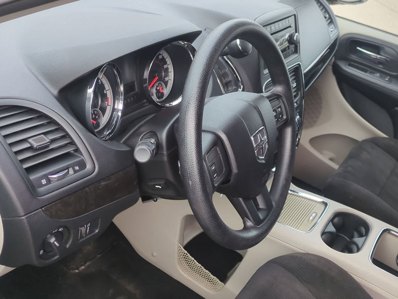 Thumbnail: 2013 Dodge Grand Caravan - 10