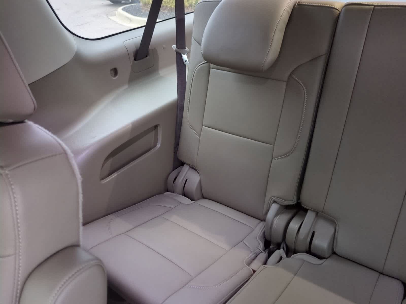 Thumbnail: 2020 GMC Yukon XL - 23