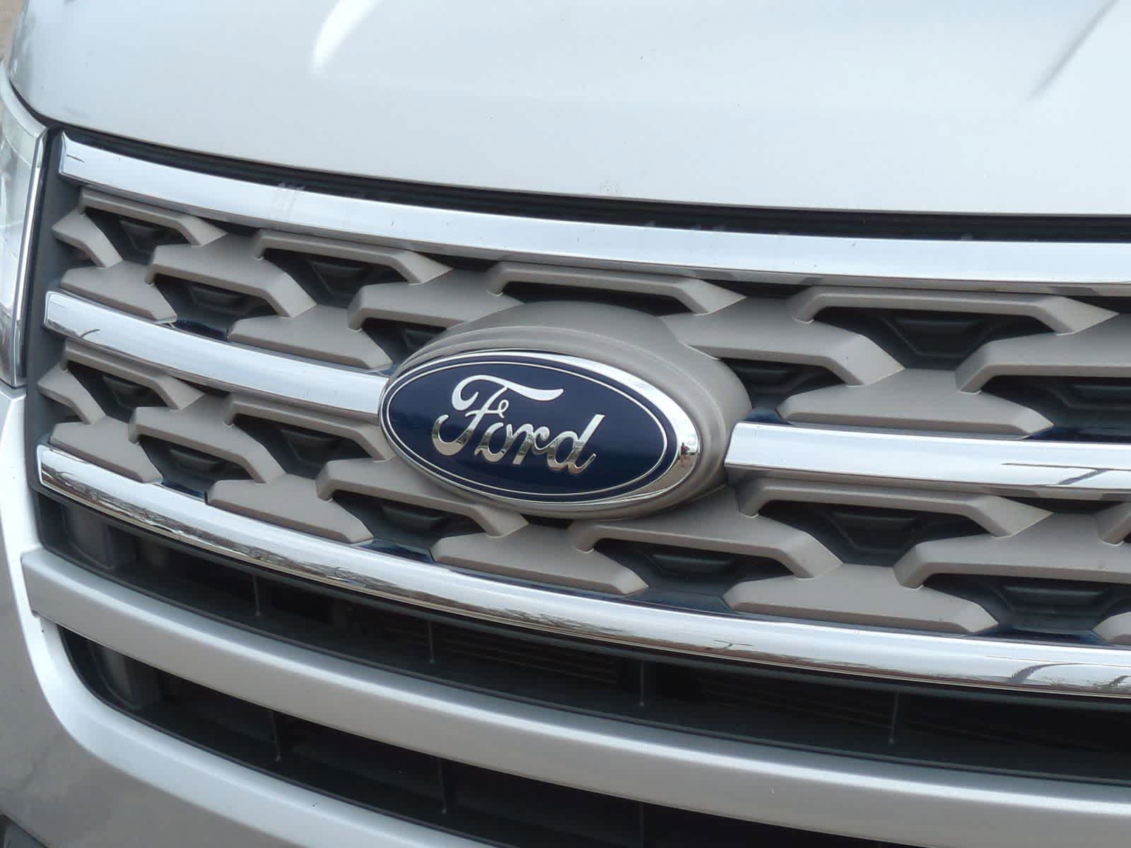 Thumbnail: 2018 Ford Explorer - 12