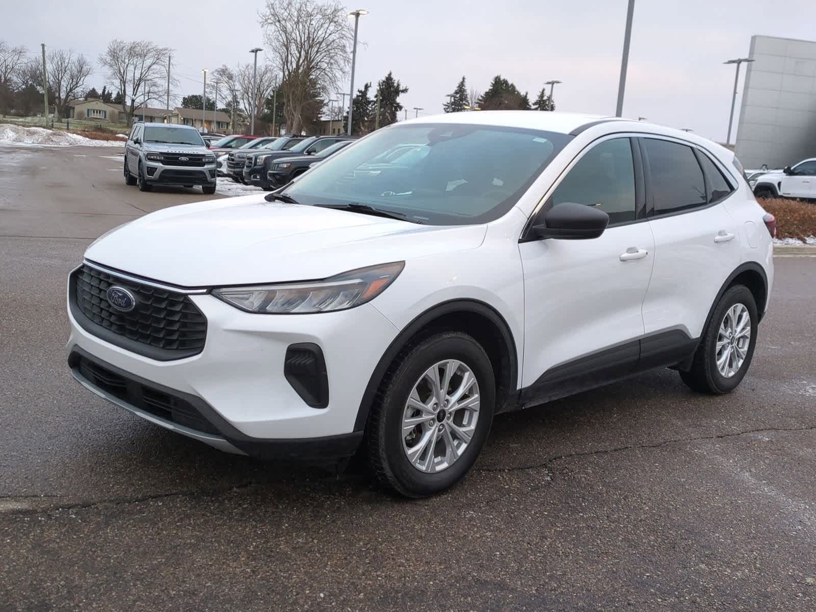 Thumbnail: 2023 Ford Escape - 4