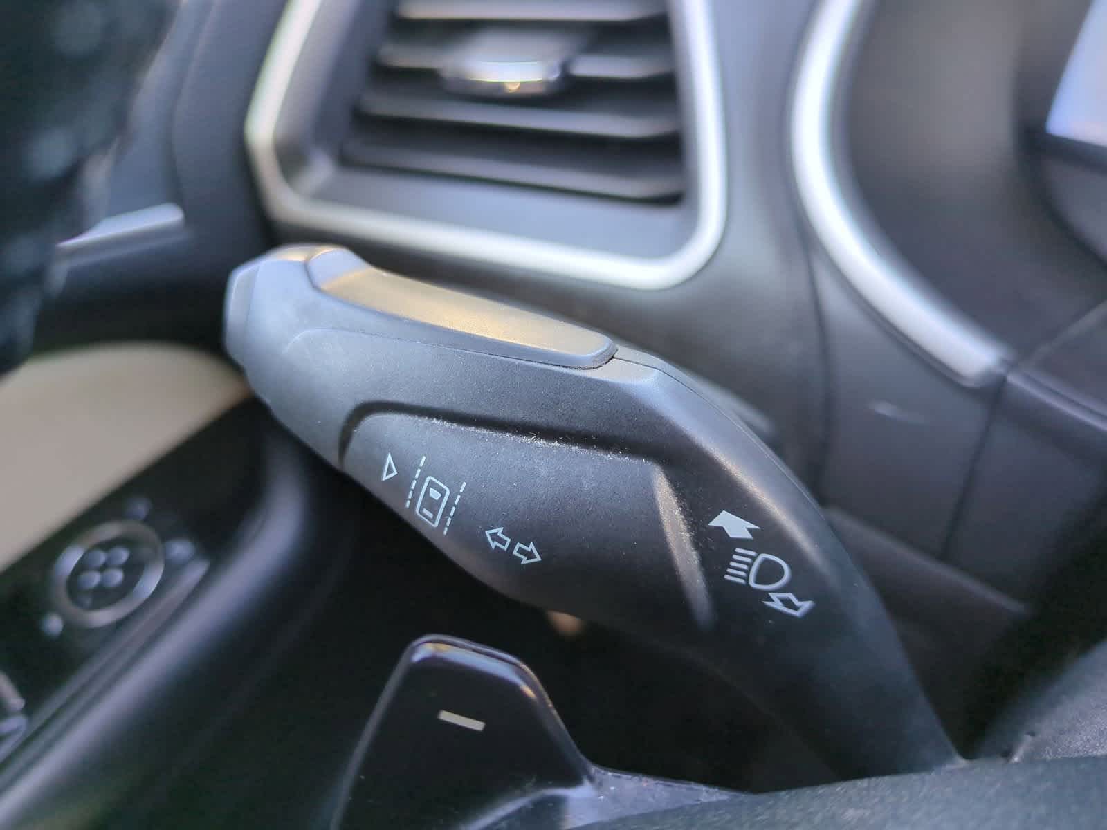 Thumbnail: 2020 Ford Edge - 26