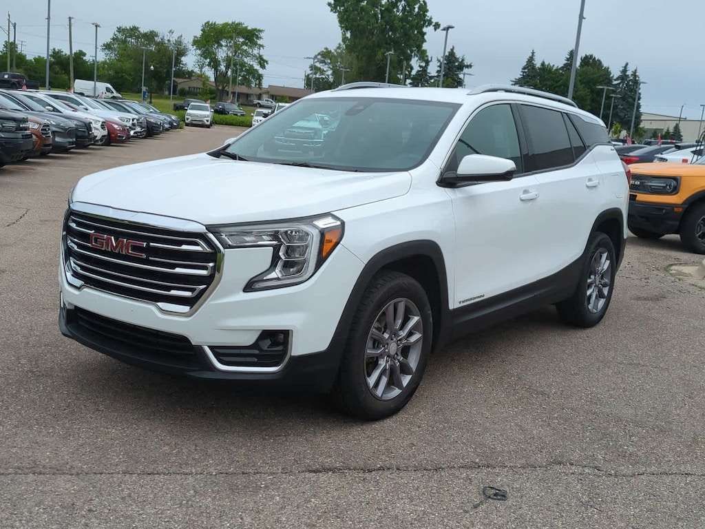 Used 2023 GMC Terrain SLT SUV