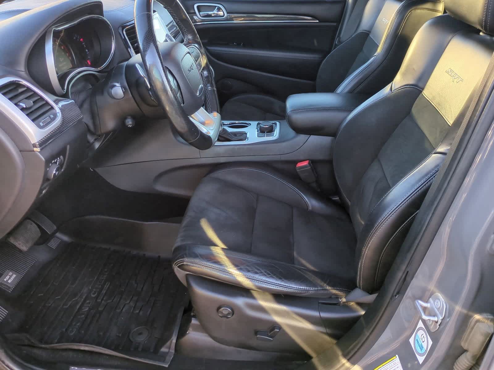 Thumbnail: 2019 Jeep Grand Cherokee - 16