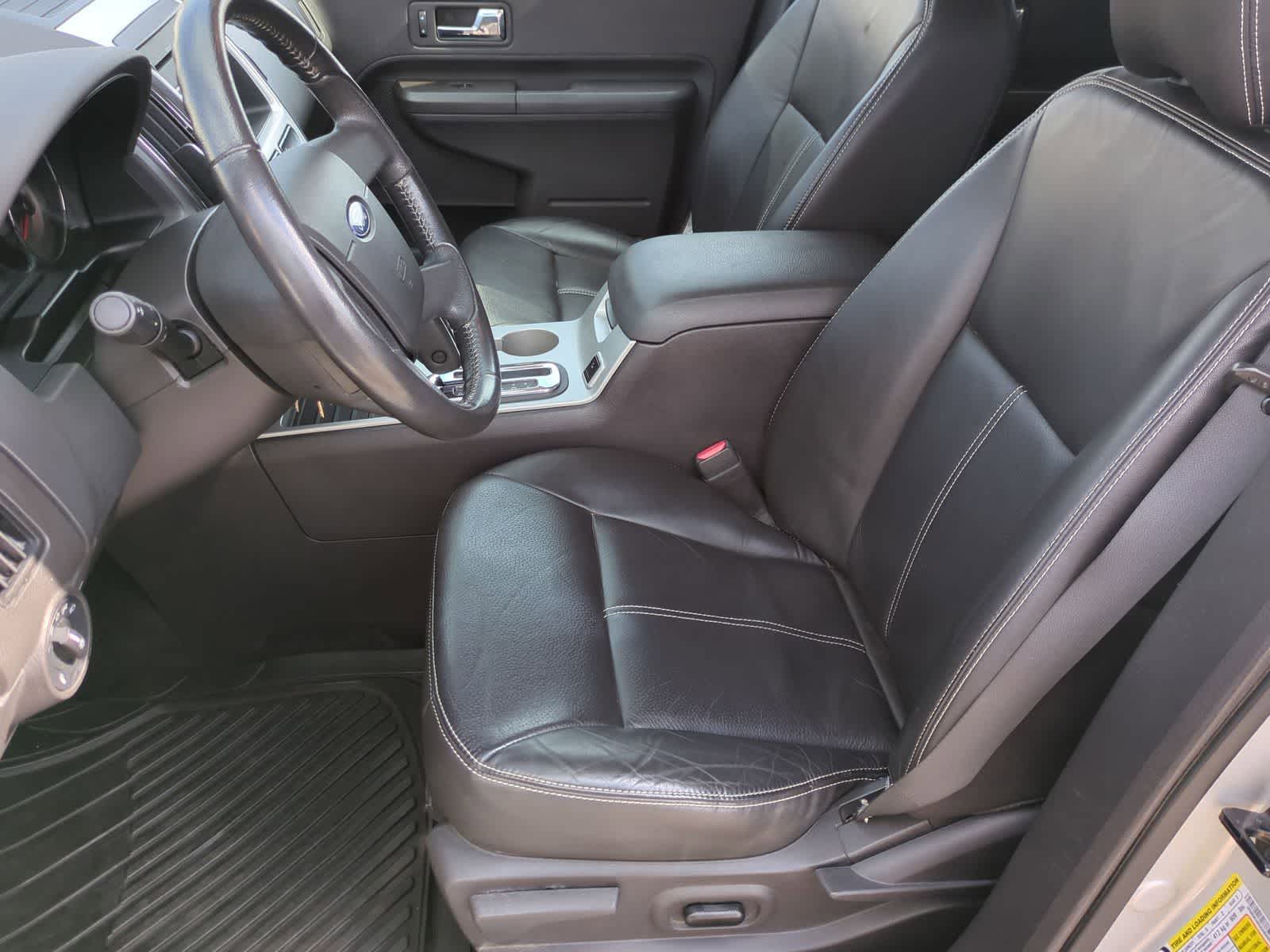 Thumbnail: 2010 Ford Edge - 16