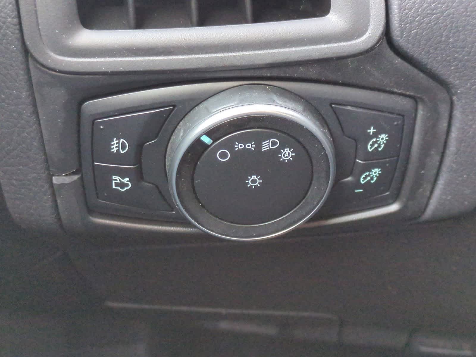 Thumbnail: 2015 Ford Focus - 29