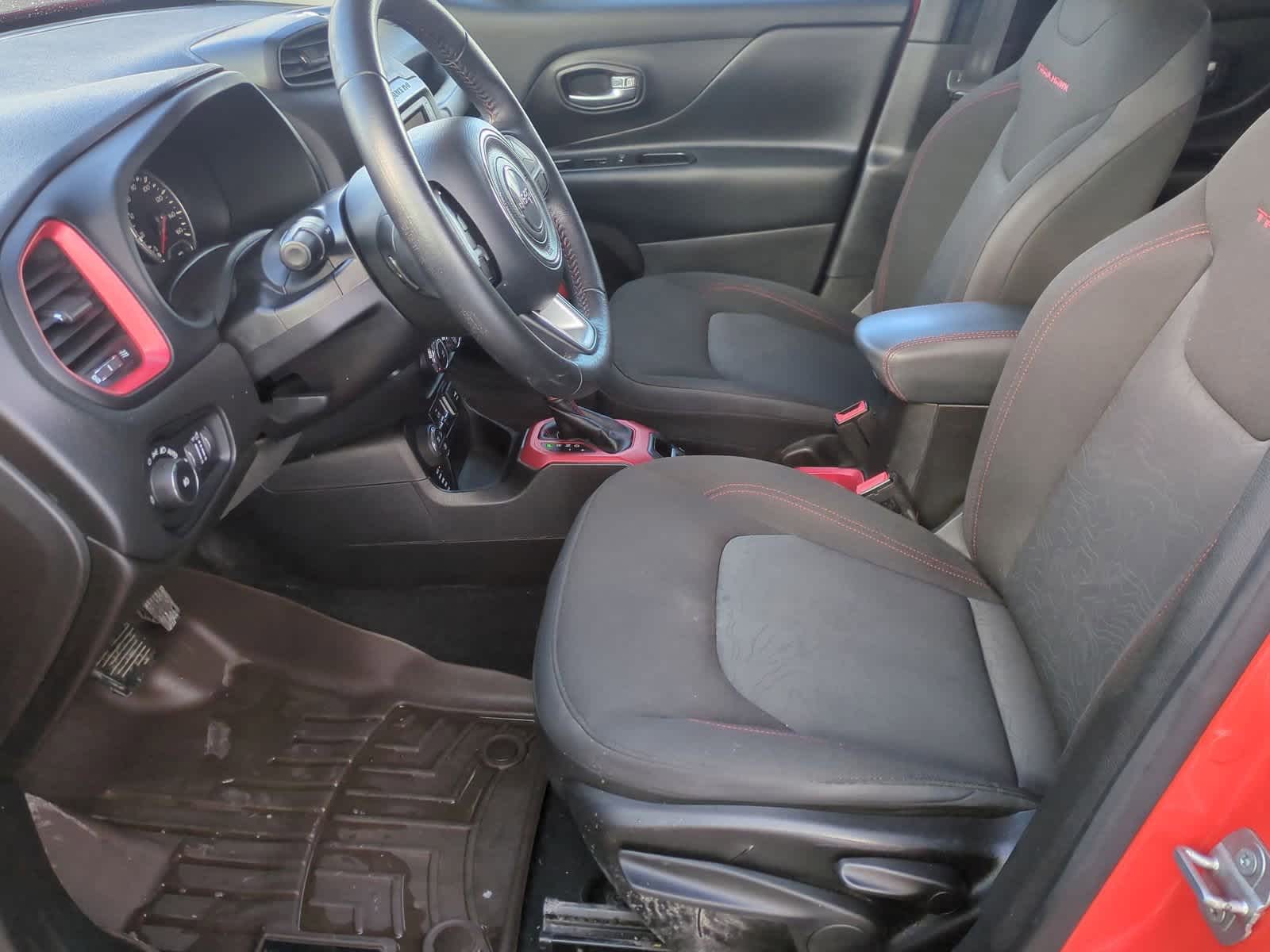 Thumbnail: 2017 Jeep Renegade - 16