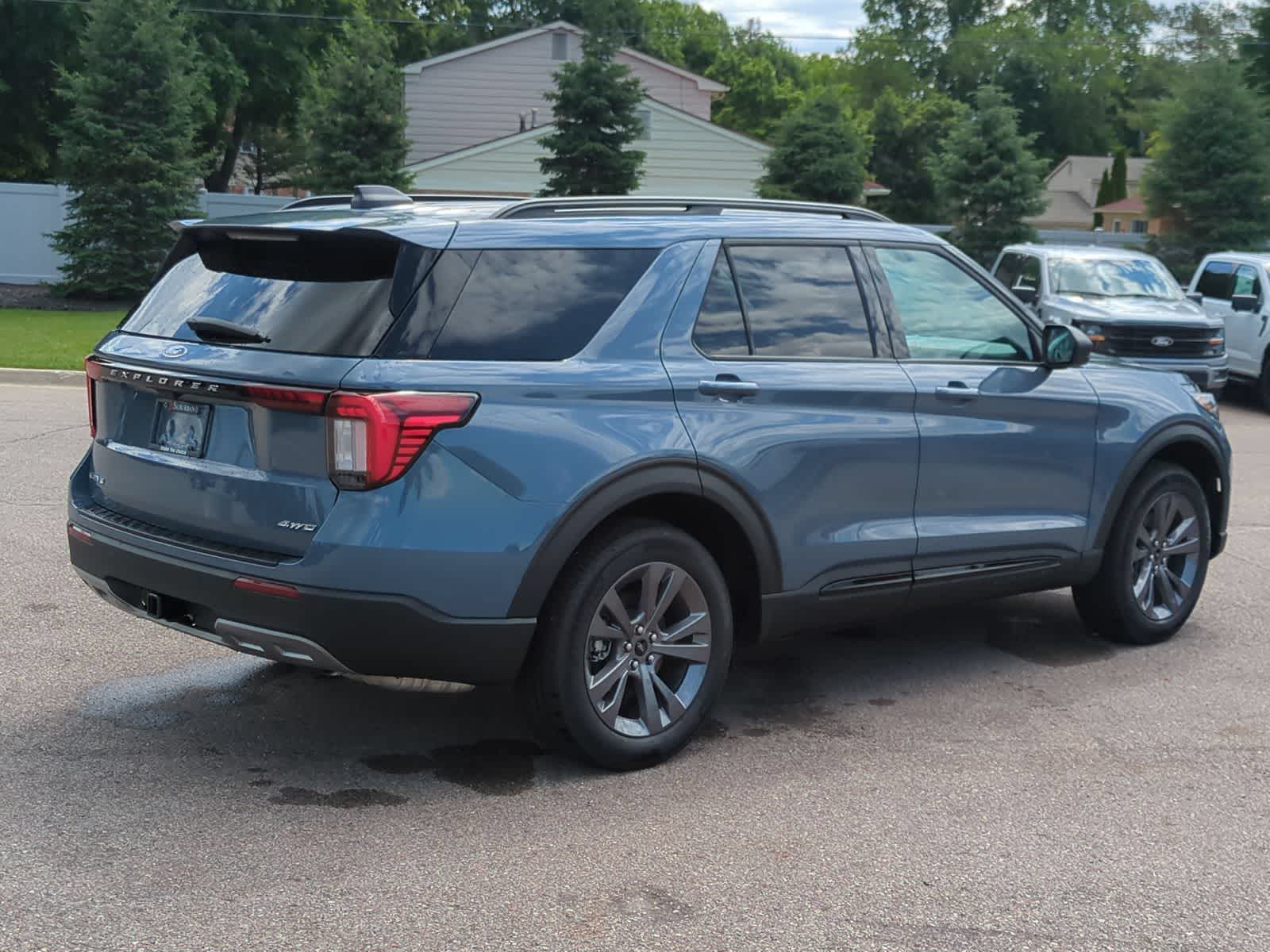 Thumbnail: 2026 Ford Explorer - 8