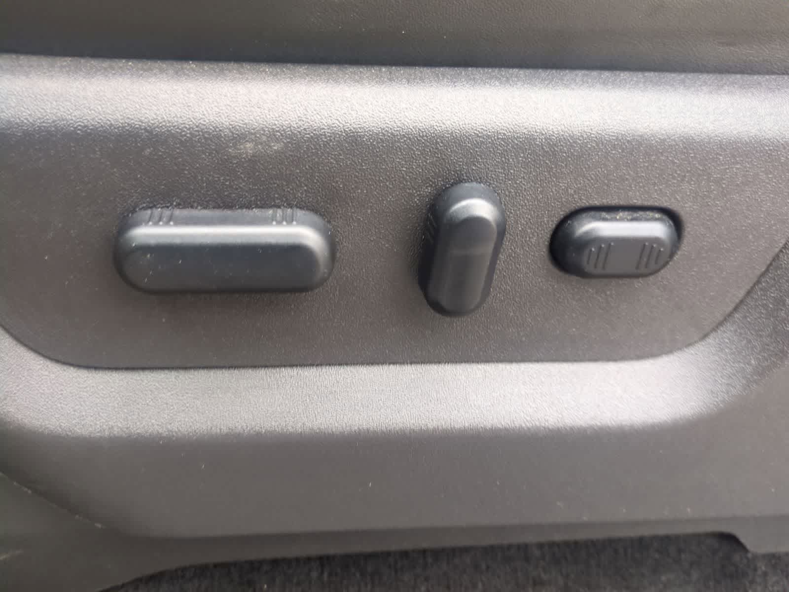 Thumbnail: 2011 Ford Econoline - 17