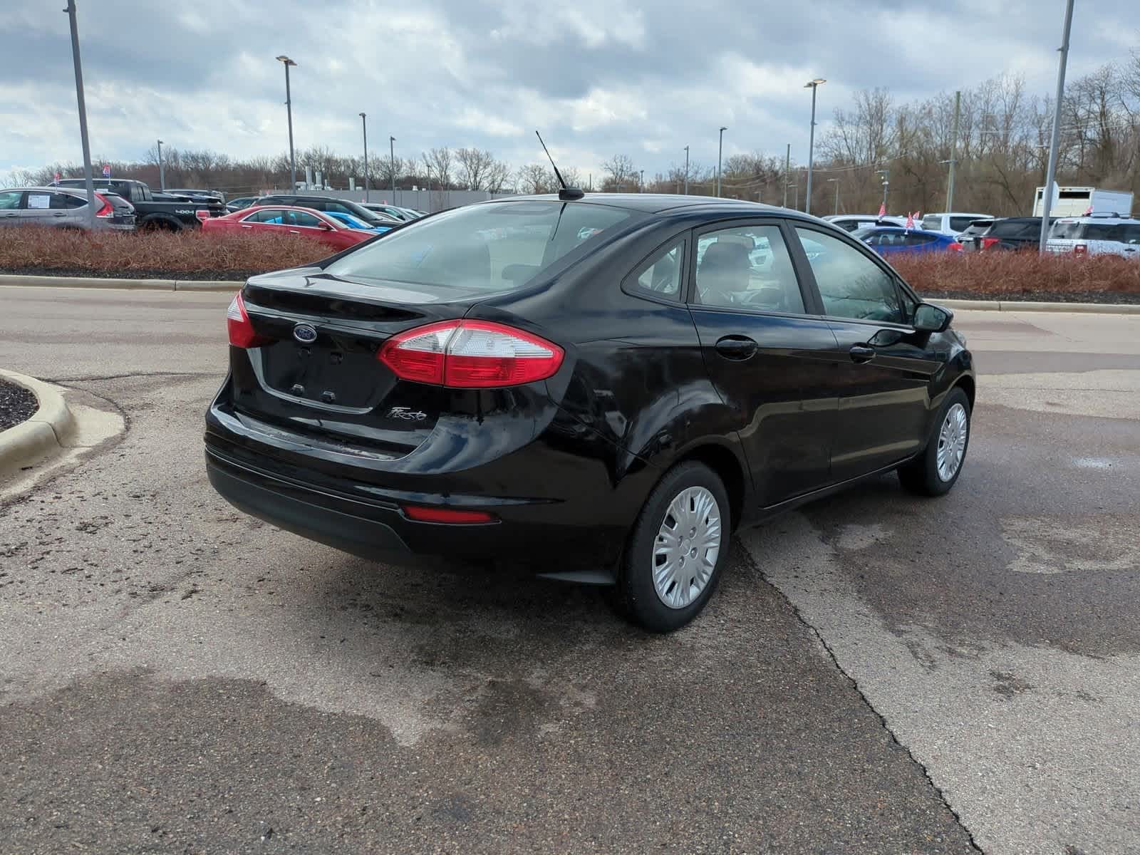 Thumbnail: 2016 Ford Fiesta - 8