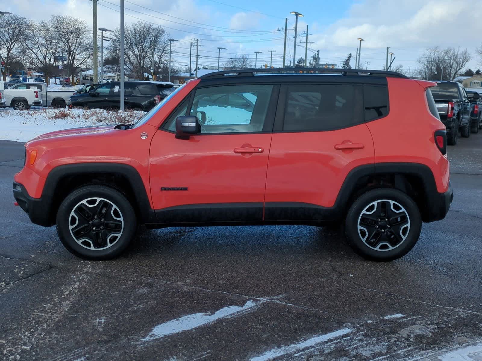 Thumbnail: 2017 Jeep Renegade - 5