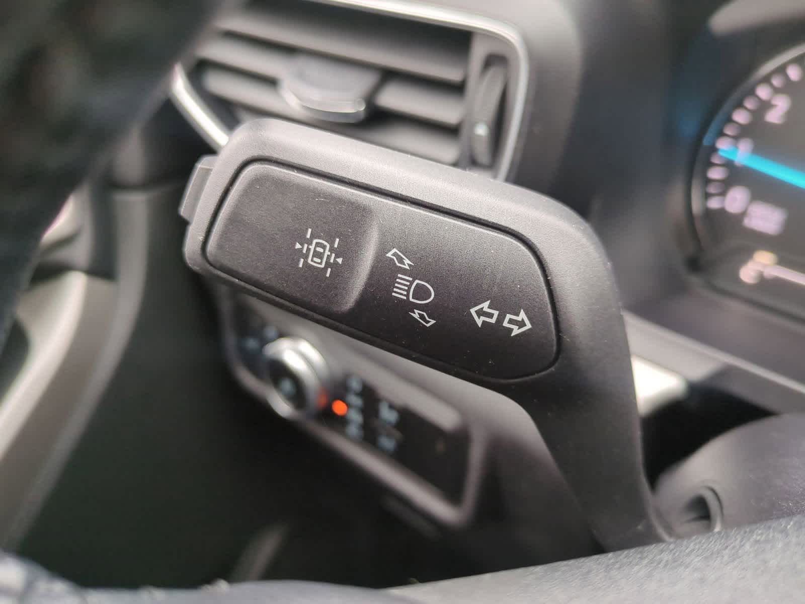 Thumbnail: 2022 Ford Explorer - 28